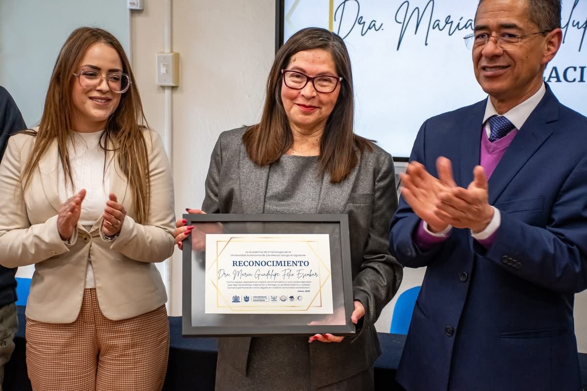 DEJA HUELLA MARÍA GUADALUPE FÉLIX ESCOBAR TRAS 32 AÑOS DE DOCENCIA