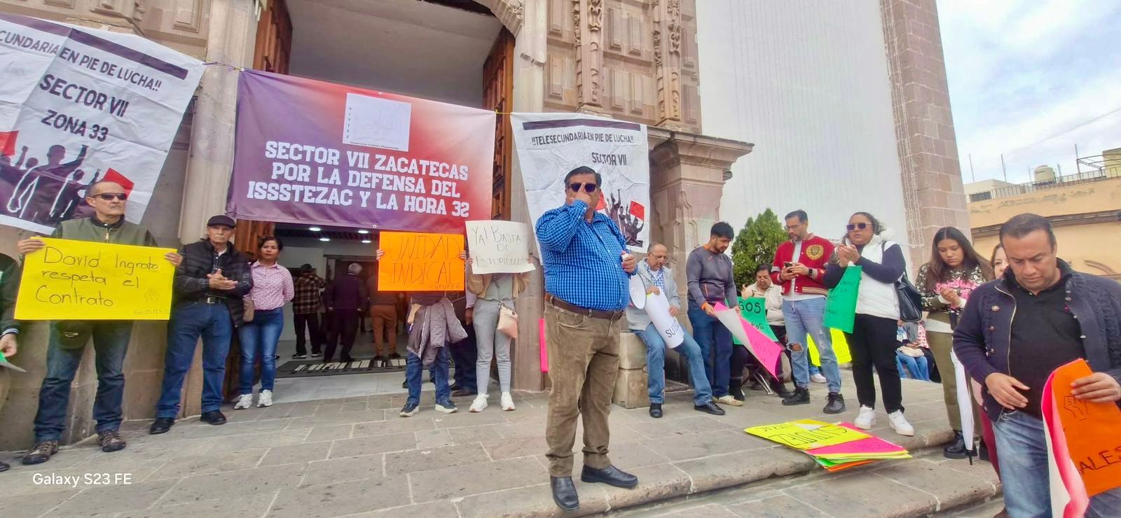 MANTIENE PARO EL SUTUTEZ EN RECTORÍA