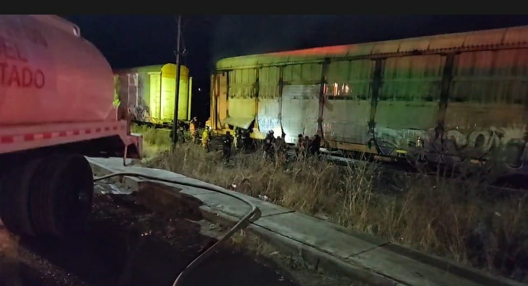 SE INCENDIA TREN A LA ALTURA DE OJO DE AGUA EN ZACATECAS